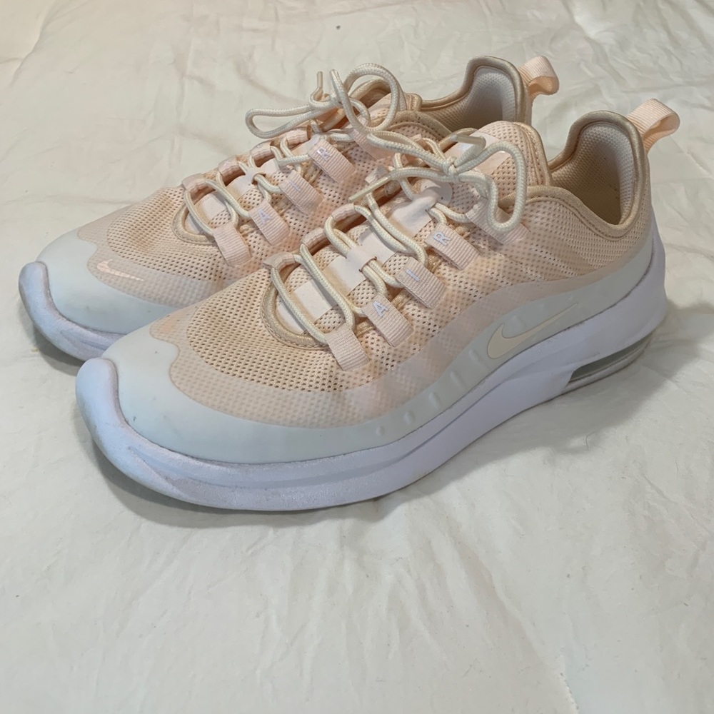 Nike Air Max Axis
